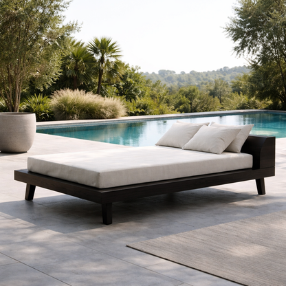 Solid Wood Daybed with Platform Frame – Modern Outdoor Lounge Daybed